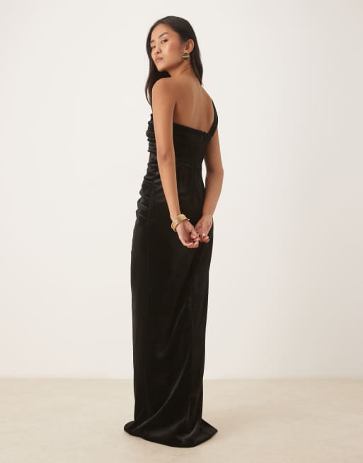 Six Stories velvet draped one shoulder thigh split maxi dress in black, 3 of 4