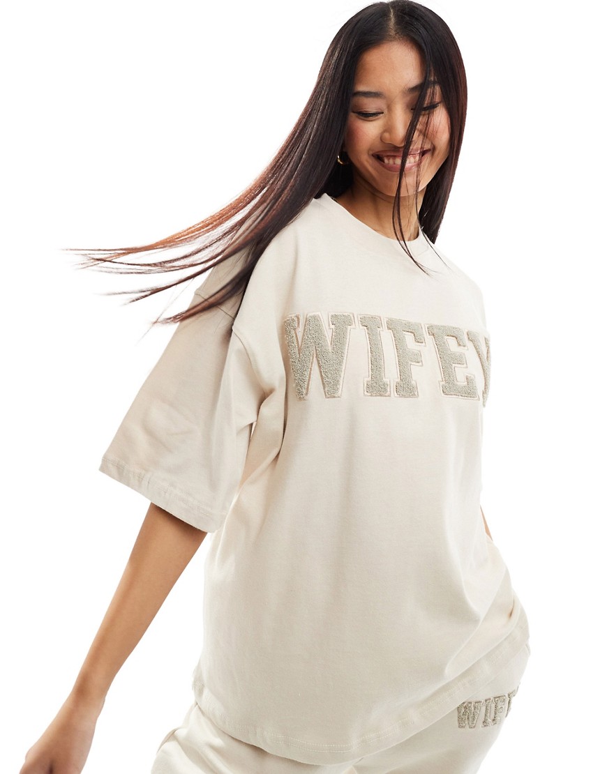 Six Stories Wifey teddy t-shirt co-ord in champagne-Neutral