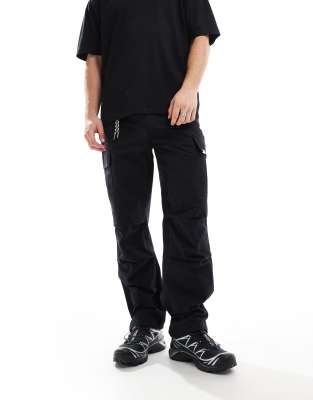 cargo pant with large pocket detail in black