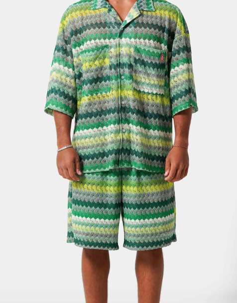 Sixth June – Farbenfrohe Oversize-Shorts aus Häkelstoff in Grün - view 1