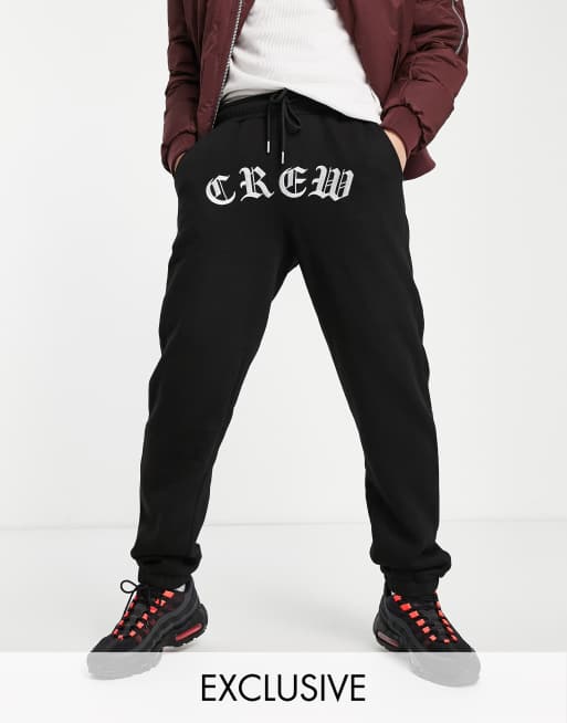 Sixth June - Joggingbroek met geborduurde gotische letters in zwart, exclusief bij ASOS