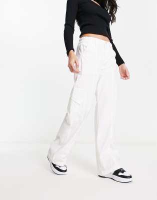 White Thong Detail Ruched Low Rise Flared Pants