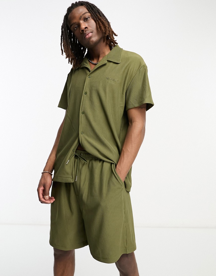 Sixth June plisse shirt in khaki-Green
