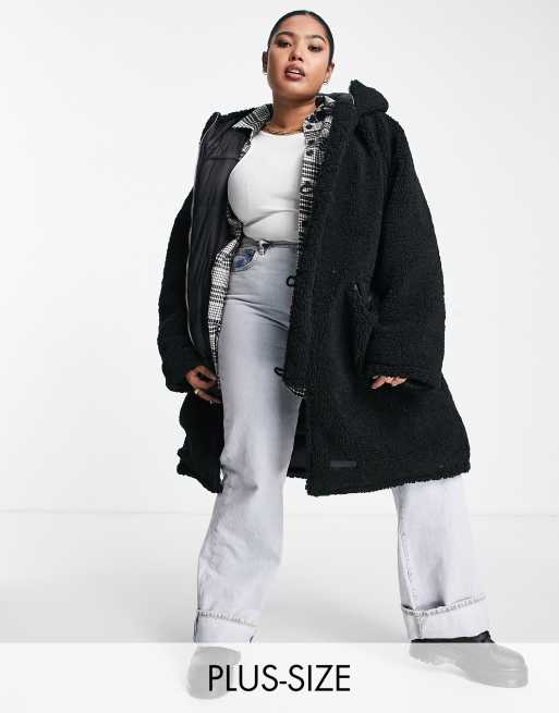 Sixth June Plus - Oversized, vendbar longline-dynefrakke med sherpa-for