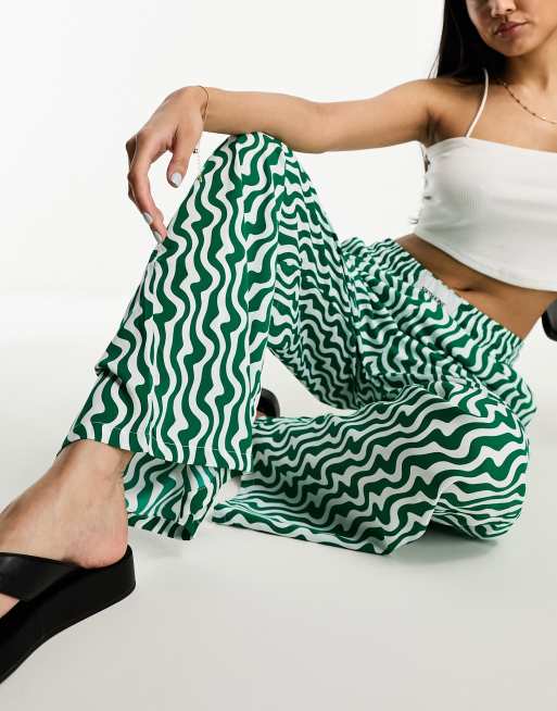 https://images.asos-media.com/products/sixth-june-printed-pants-in-green/204649633-4?$n_640w$&wid=513&fit=constrain