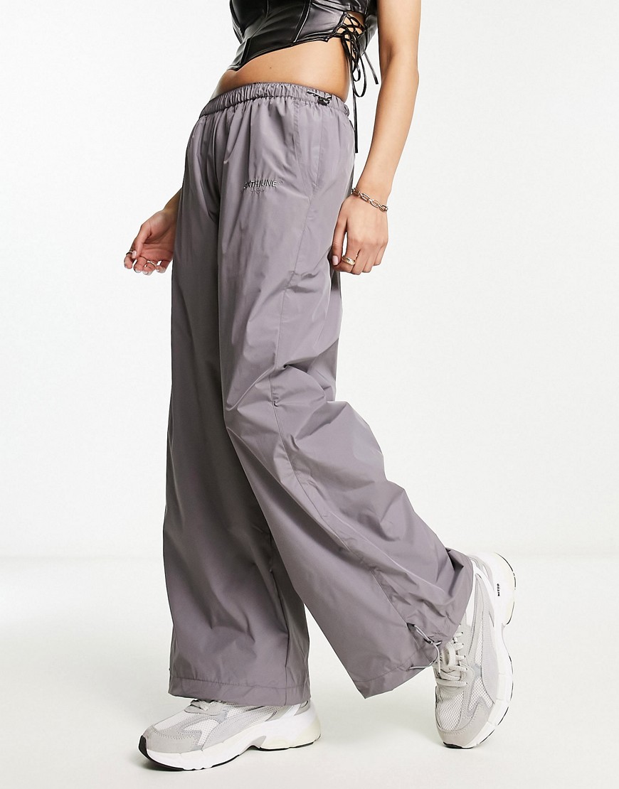 ripstop parachute pants with back pocket embroidery in gray