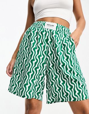 Sixth June co-ord printed shorts in green - ASOS Price Checker