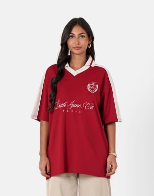 Sixth June - Soccer - Kurzärmliges T-Shirt in Burgunderrot mit Stickerei