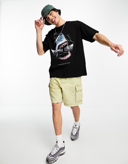 Sixth June – T-Shirt in Schwarz mit Hai-Print