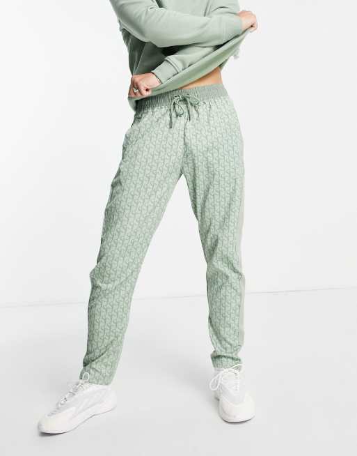 Sixth June - Trainingsjoggingbroek in vaal groen met logoprint, deel van co-ord set, 3 van 4