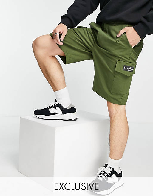 Shorts Sixth June utility relaxed fit cargo shorts in khaki 