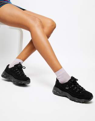 all black skechers