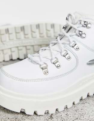 skechers shindigs 7 eye hiker boot
