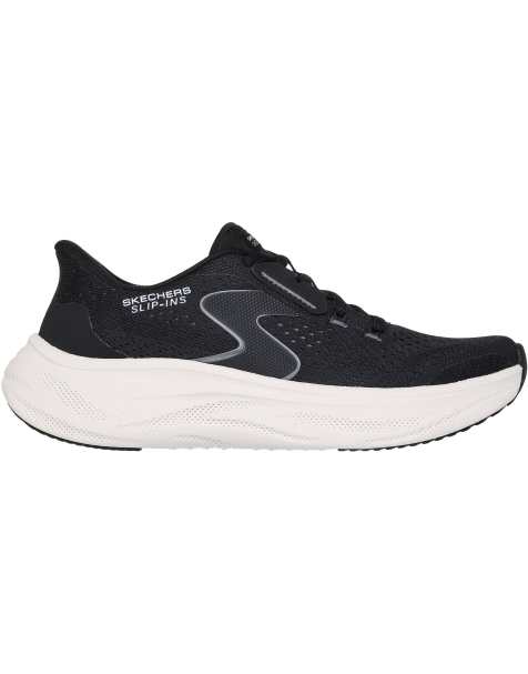 Skechers Skech cloud plush horizon trainers in black - view 1