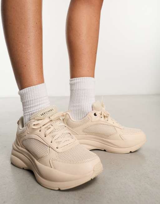 https://images.asos-media.com/products/skechers-street-twisterz-lighten-up-trainer-in-white/205385366-1-white?$n_640w$&wid=513&fit=constrain