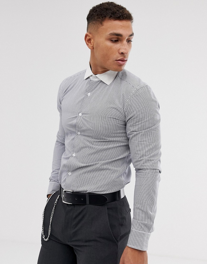 Skinny skjorte med tynd stribe og kontrastfarvet krave fra Lockstock-Blå