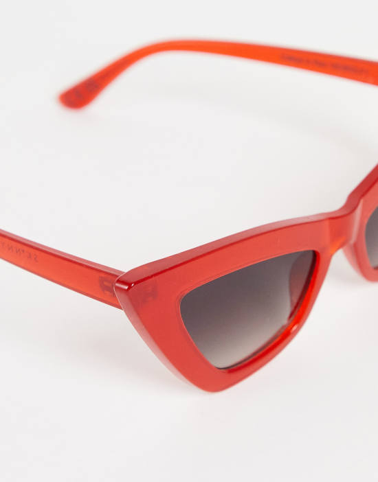 https://images.asos-media.com/products/skinnydip-cateye-sunglasses-in-red-with-tinted-lens/202670936-4?$n_550w$&wid=550&fit=constrain