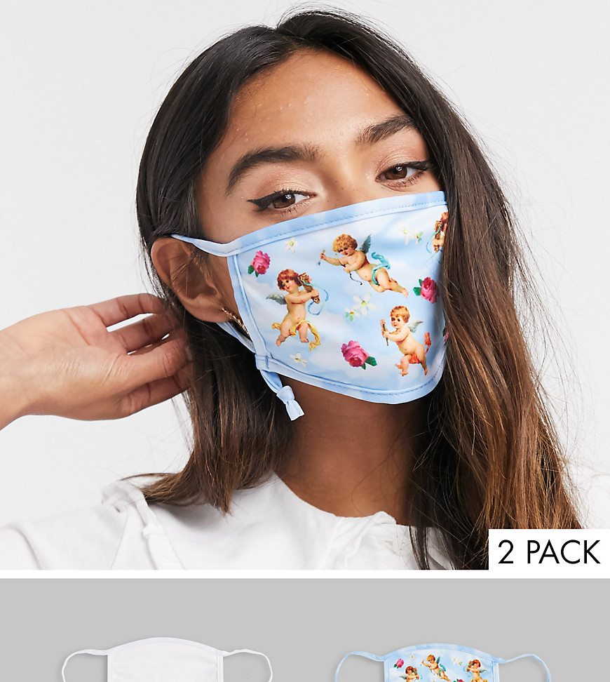 skinnydip -  – Exclusive – Gesichtsmasken mit verstellbaren Riemen im 2er-Pack in einfarbig Weiß und mit Engelsaufdruck-Mehrfarbig