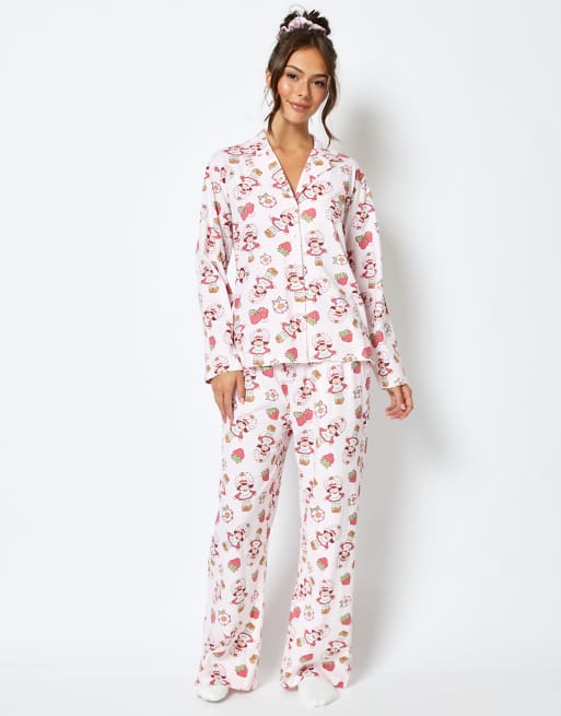 Skinnydip London Strawberry Shortcake x Skinnydip Pyjama Set in Pink ASOS