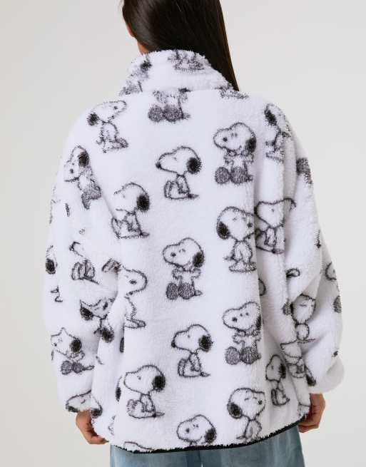 Skinnydip Peanuts x skinnydip snoopy repeat jacket in white, 2 of 4