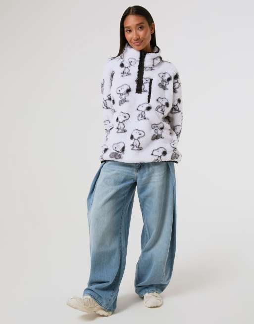 Skinnydip Peanuts x skinnydip snoopy repeat jacket in white, 4 of 4