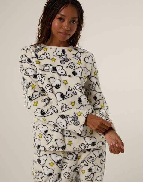 Skinnydip Peanuts x skinnydip snoopy star fleece twosie set in white - view 1