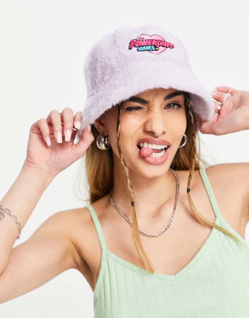 Casquette avec cheveux Bob à prix minis sur  !