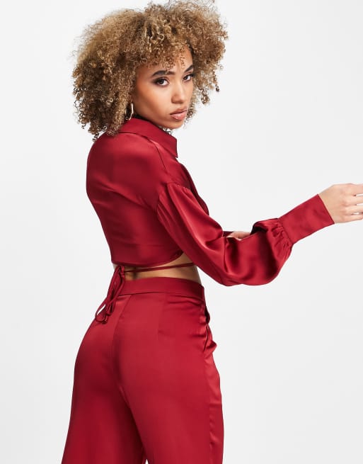 Skylar Rose – Bluse aus Satin in Burgunderrot mit Taillenbändern, Kombiteil, 2 von 4