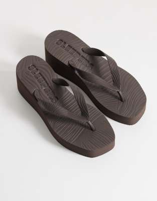 Sleepers High Platform Flip Flops In Brown