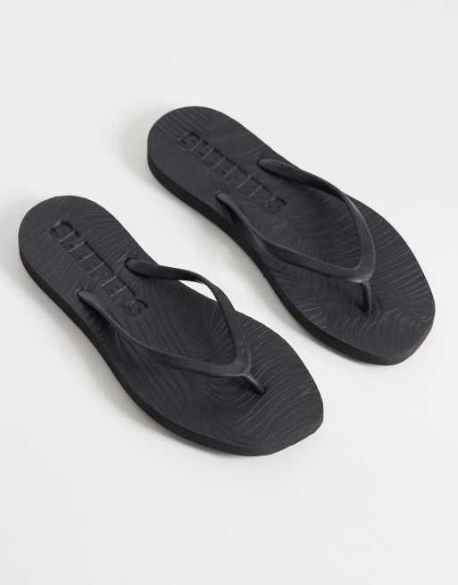 Sleepers – Schmal zulaufende Zehenstegsandalen in Schwarz, 2 von 4