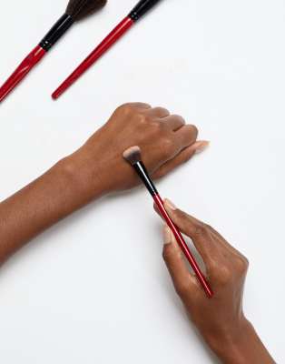 smashbox concealer buffer brush