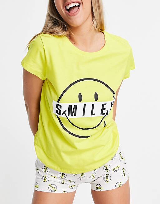 Smiley - Pyjamaset van T-shirt en short met smiley's in geel