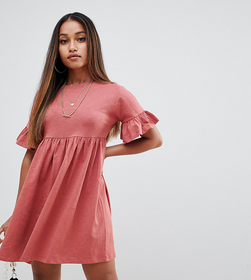 Smock-kjole i bomuld med flæseærmer fra ASOS DESIGN Petite-Pink
