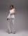 Thumbnail 1 van 5