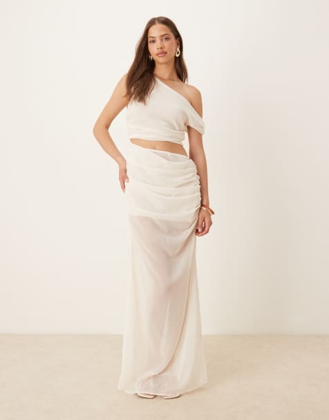 SNDYS - Doorschijnende maxi-jurk met blote schouders en uitgesneden zijkant in gebroken wit - view 1