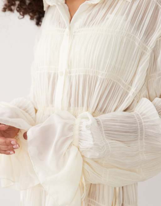 SNDYS – Gesmoktes Minikleid in Cremeweiß mit gebundenen Ärmeln und geraffter Taille, 3 von 4
