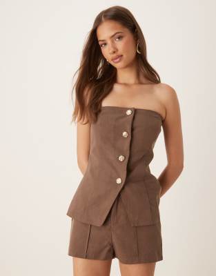 Gilet de tailleur bandeau d'ensemble aspect lin avec boutons dorés et liens dans le dos - Marron L