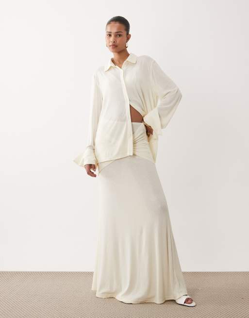 SNDYS - Ensemble avec chemise semi-transparente en maille fine et douce et torsadée devant et jupe longue - Blanc cassé, 3 de 3