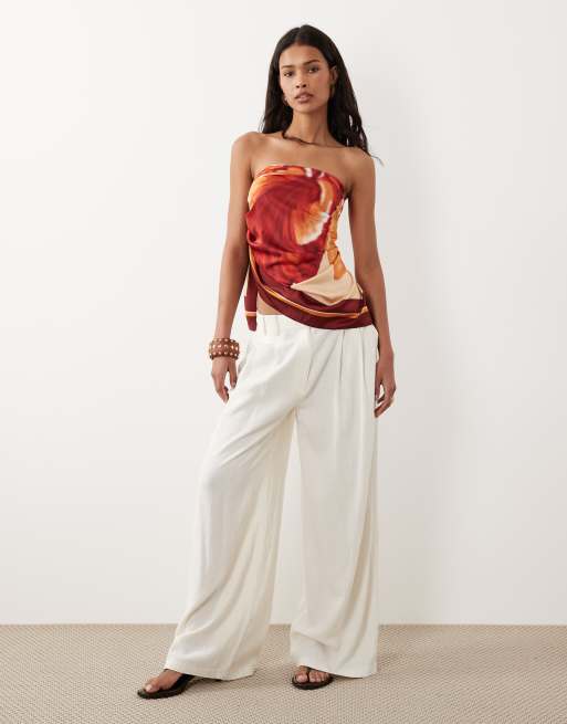 SNDYS – Orange, blommig bandeau-topp i satin med scarffåll, 3 av 4