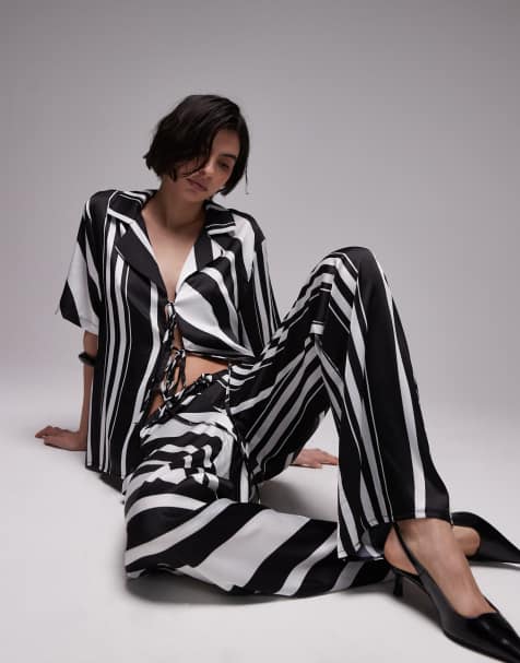 SNDYS - Overhemd met strik en korte mouwen in zwart-witte print, deel van co-ord set - view 1