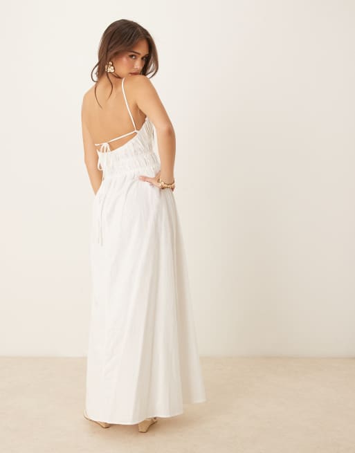 SNDYS - Robe longue en coton à taille froncée et dos ouvert avec détails festonnés sur le buste - Blanc, 3 de 4