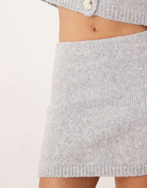 SNDYS soft knitted mini skirt co-ord in light grey, 3 of 5