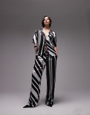 Sndys Tie Front Collared Short Sleeve Shirt In Multi