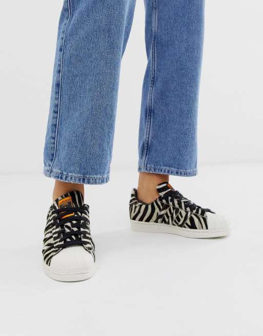 Wings Meyella trappe Sneakers med zebra-print fra adidas Originals - Superstar | ASOS