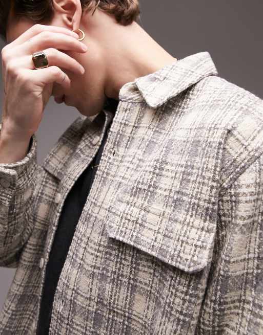 Sobrecamisa color crudo a cuadros de manga larga y corte estándar de bouclé de Topman