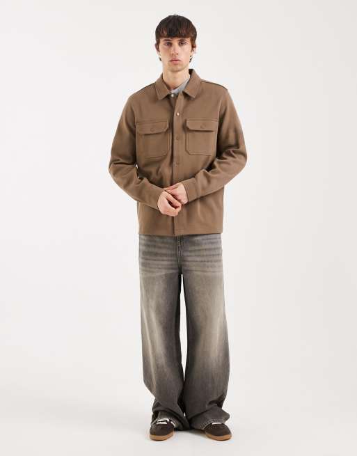 Sobrecamisa color topo con bolsillo delantero de Threadbare, 2 de 5