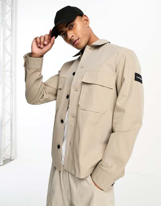Sobrecamisa gris de manga larga de Calvin Klein