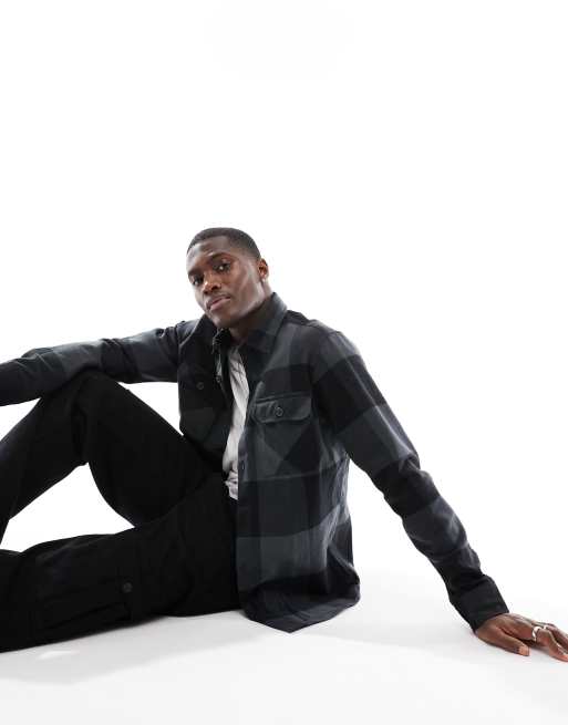 Sobrecamisa gris oscuro extragrande a cuadros Buffalo de Jack & Jones 
