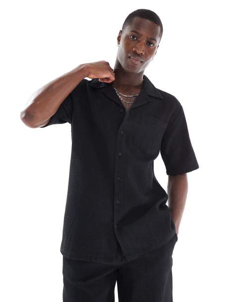 Sol Beach waffle short sleeve beach shirt in black