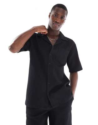 waffle knit short sleeve beach shirt in black